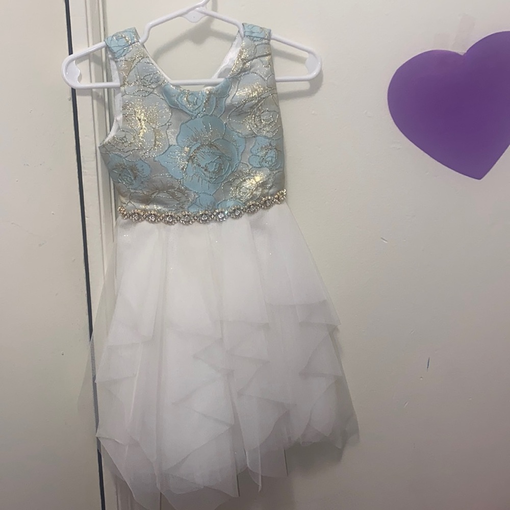 Brand new beautifully elegant special occasion dress 👗